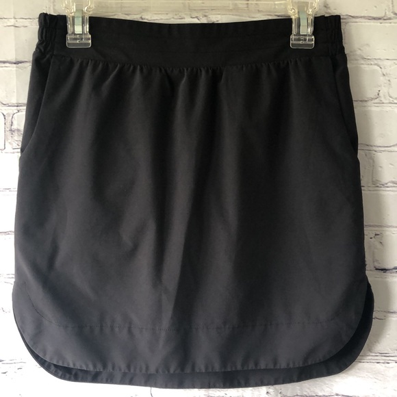 Athleta Black Stellar Skirt/Skort Curved Hem Sz S - Picture 2 of 12